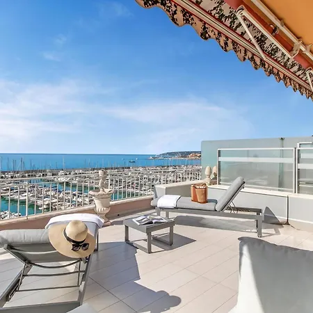 Penthouse Garavan - Happy